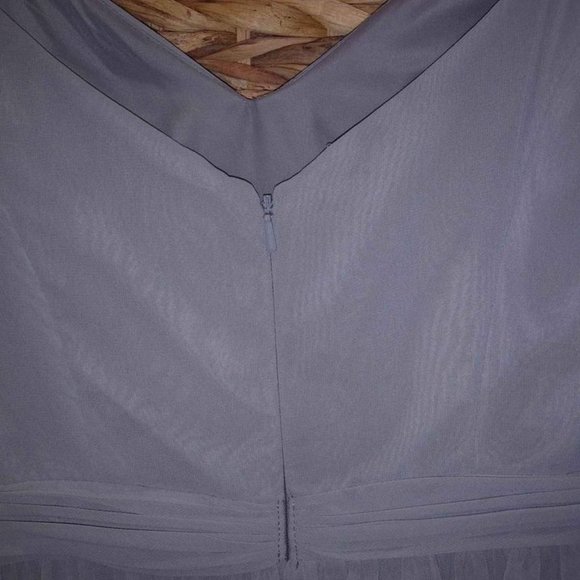 Grey cocktail or bridesmaid dress in size 2 - Picture 3 of 9